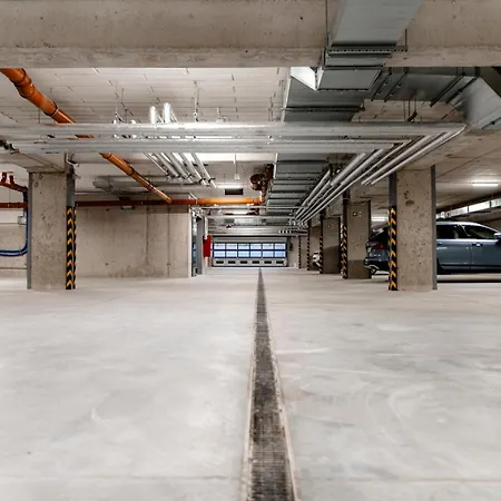 Hop & Lulu Delux Голеню